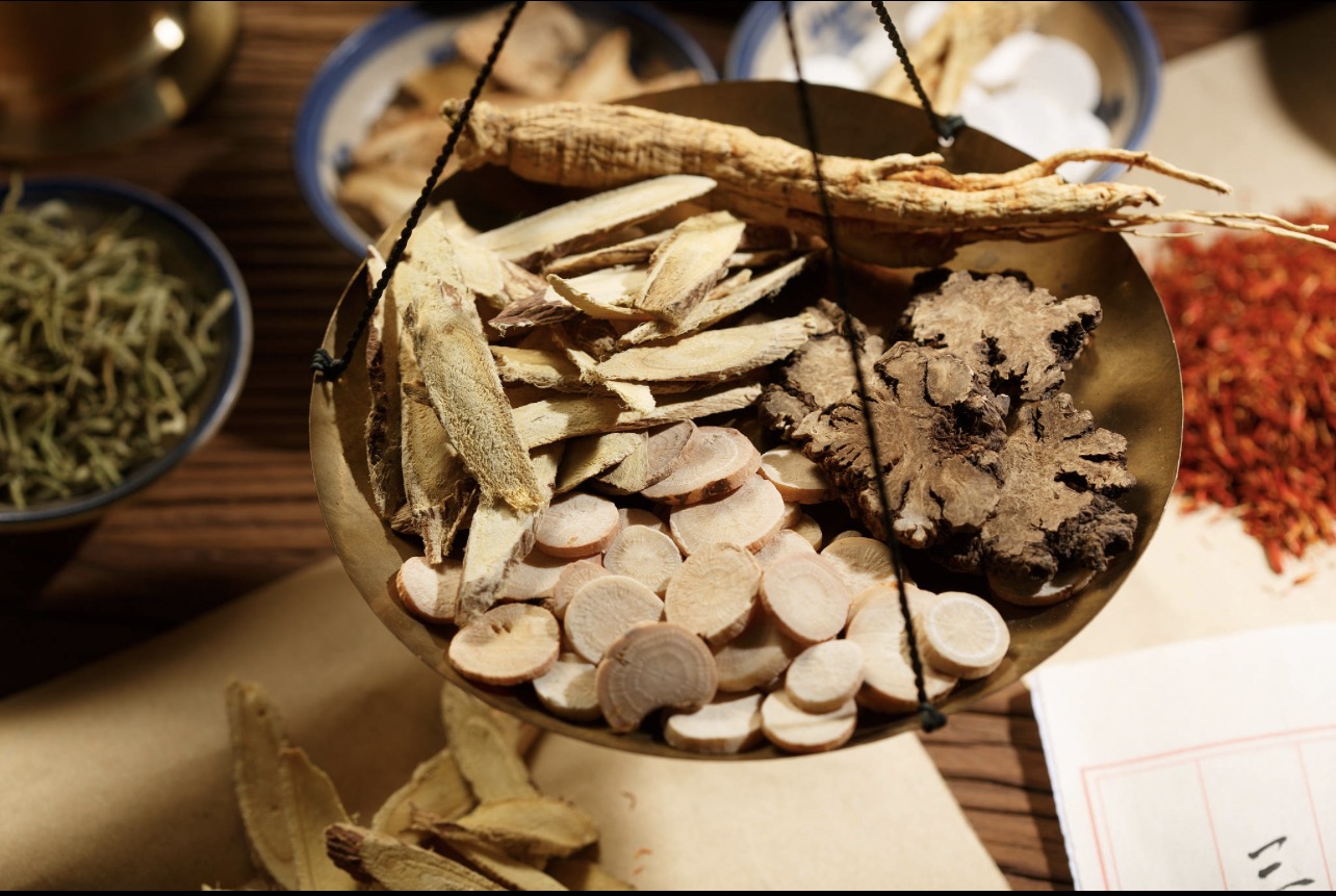 别再瞎选！这样挑中药材烘干机，品质稳赢